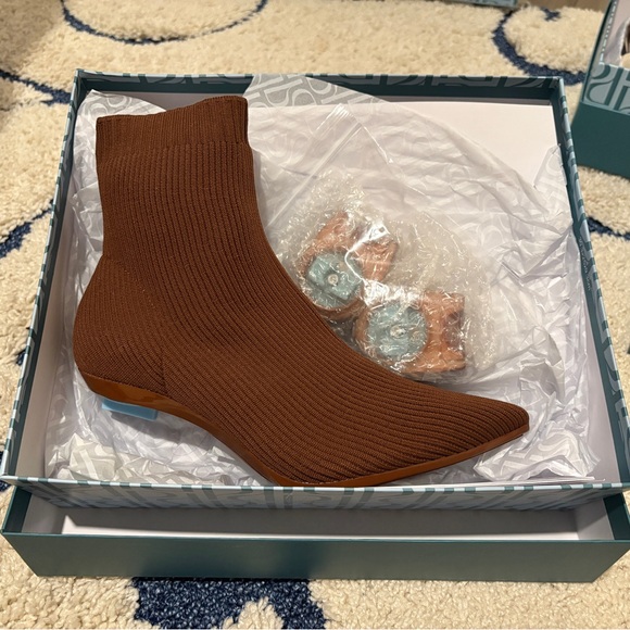 Pashion Footwear Shoes - Sz 7 Walnut Booties from Pashion Footwear